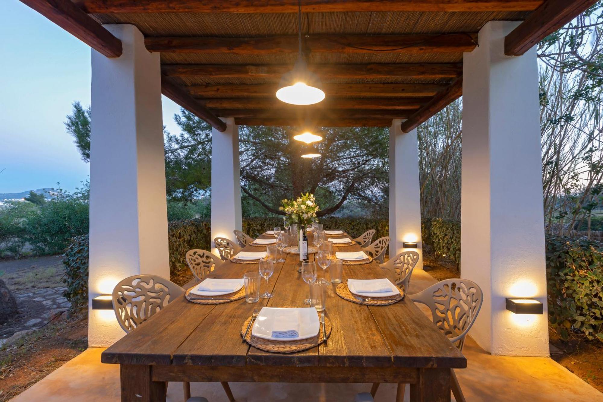 In Sleeps 10 To 12 Guests Villa