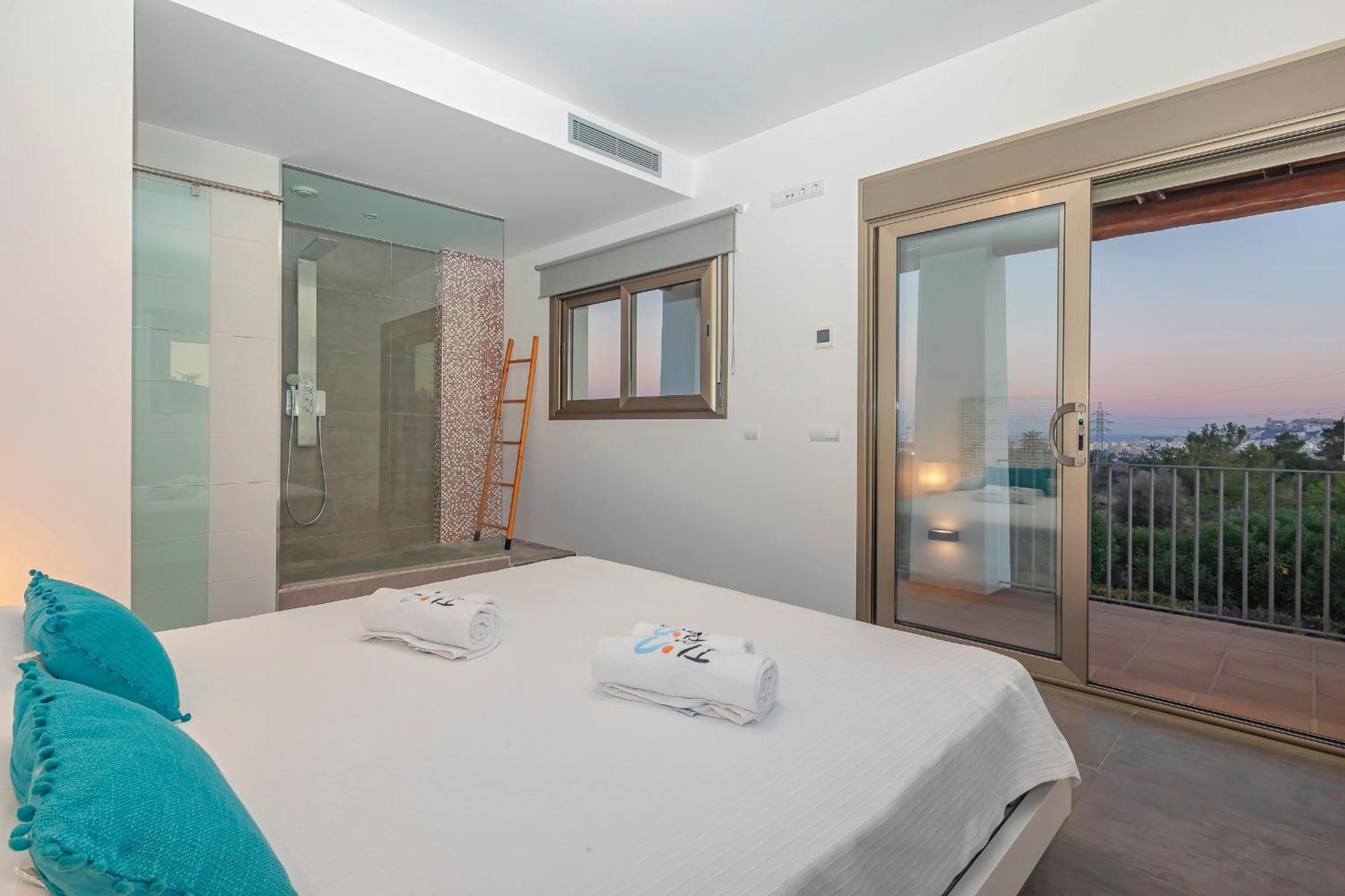 In Sleeps 10 To 12 Guests * Ibiza