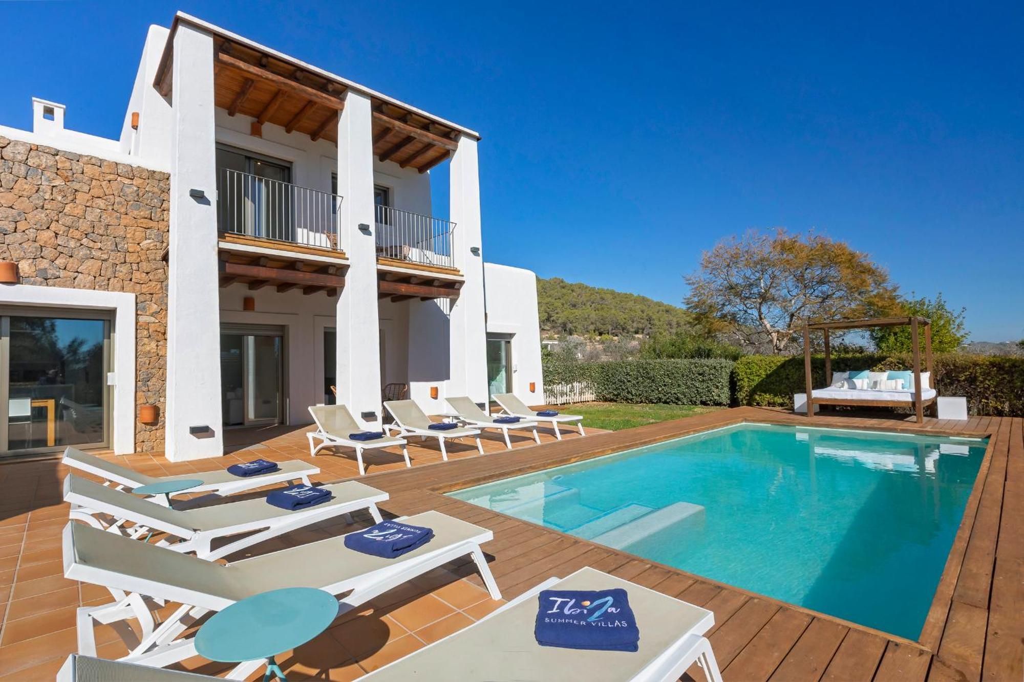 In Sleeps 10 To 12 Guests * Ibiza