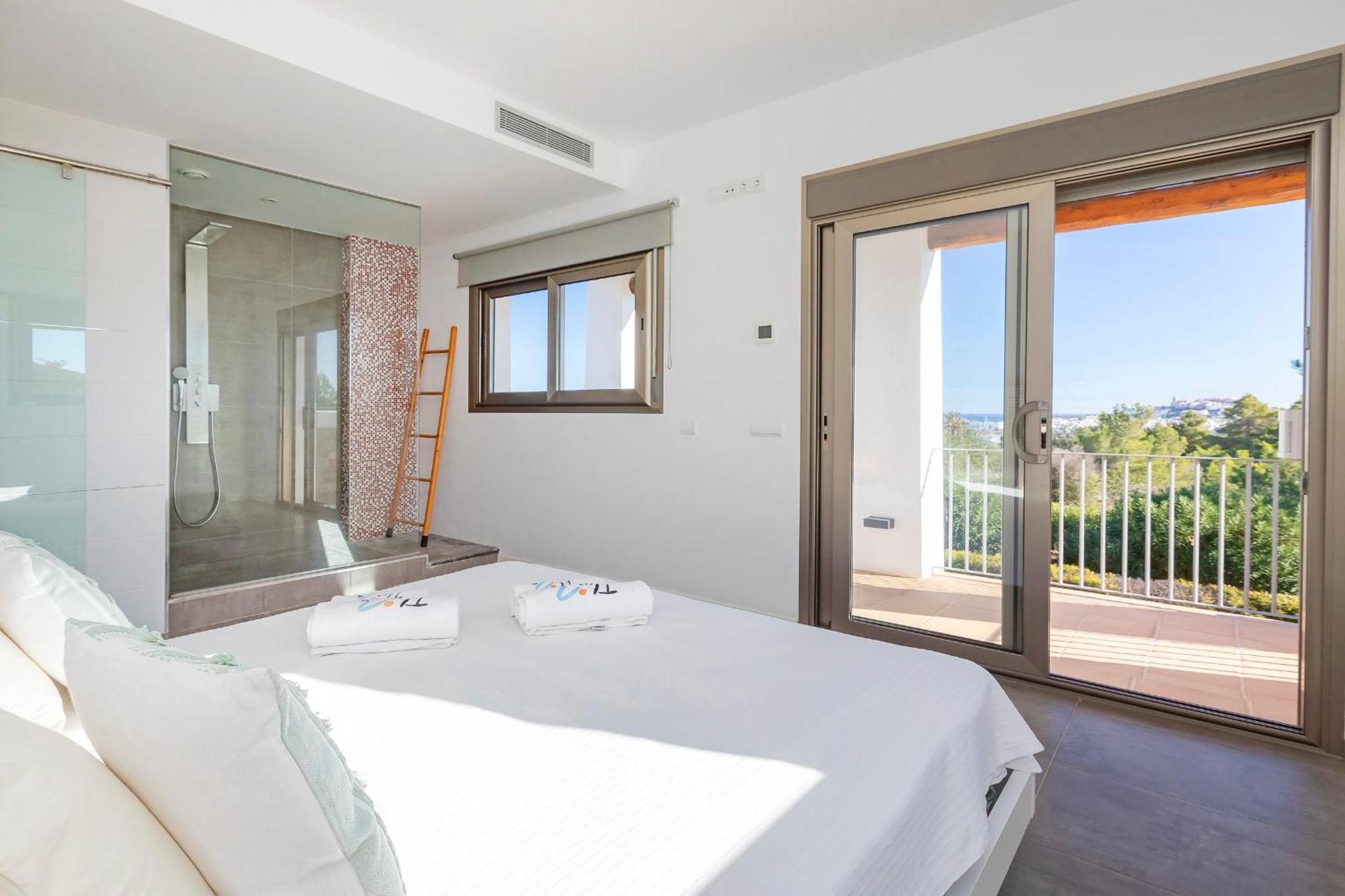 In Sleeps 10 To 12 Guests Villa Ibiza